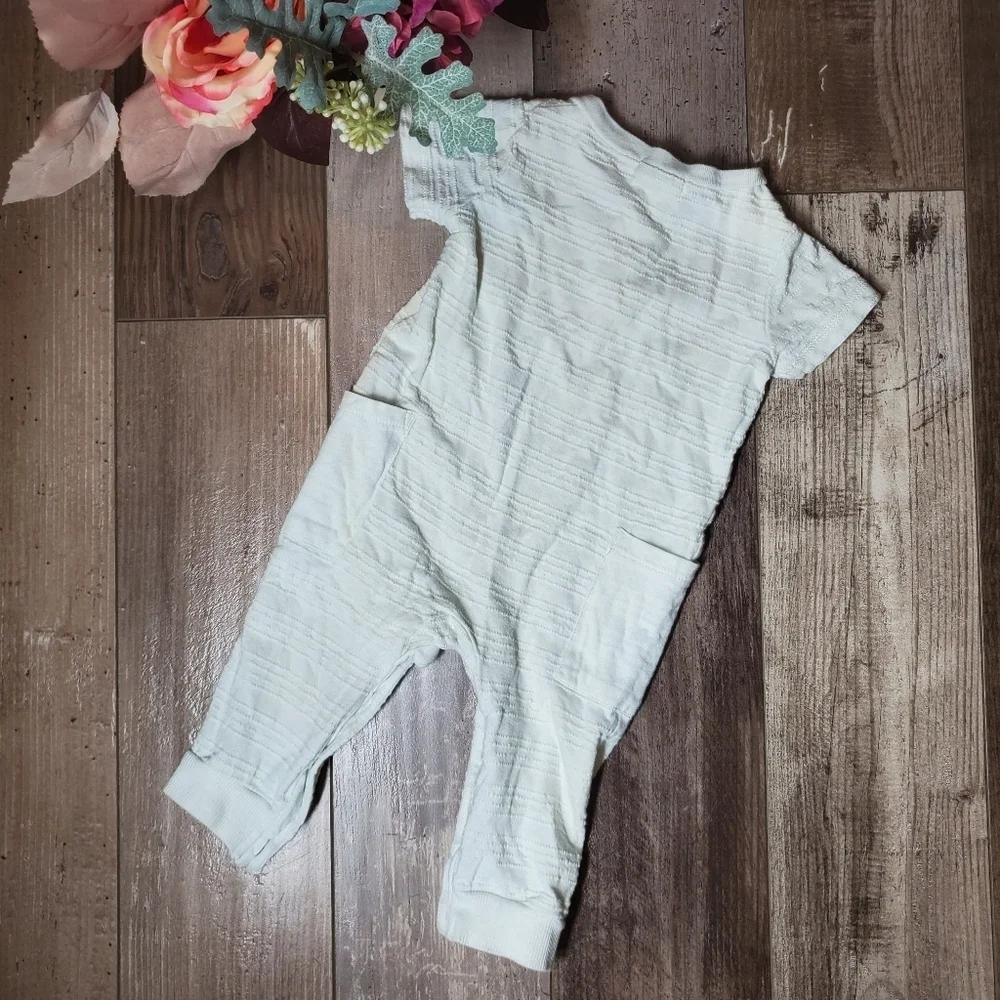 Burt's Bees Baby White Romper Jumpsuit 0 to 3 mos 100% Organic Cotton